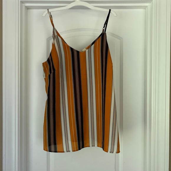 Striped summer top on strips - Picture 6 of 7